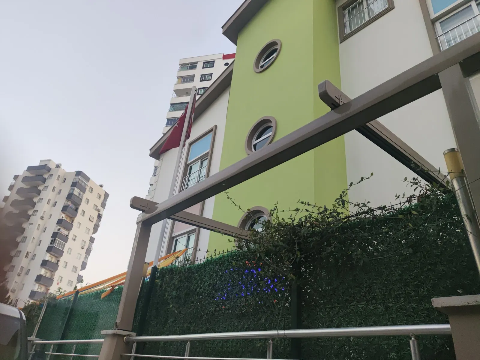 İsabet Okulları Adana Gülderen Anaokulu dış görünüm