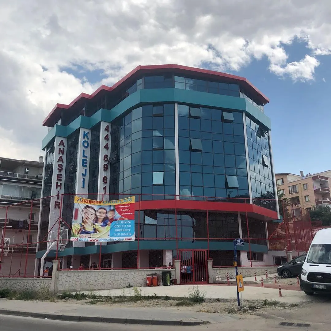 Anaşehir Koleji dış görünüm