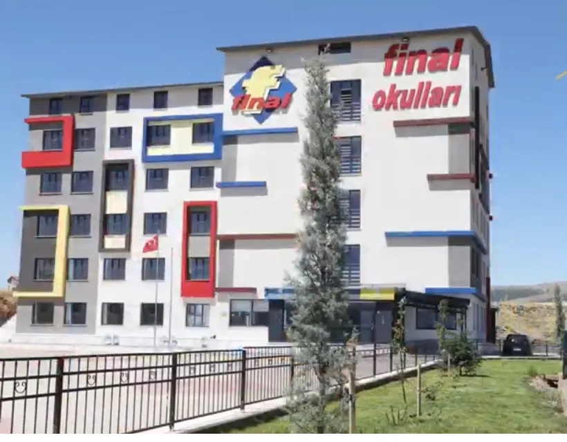 Final Akademi Tatvan Kampüsü dış görünüm