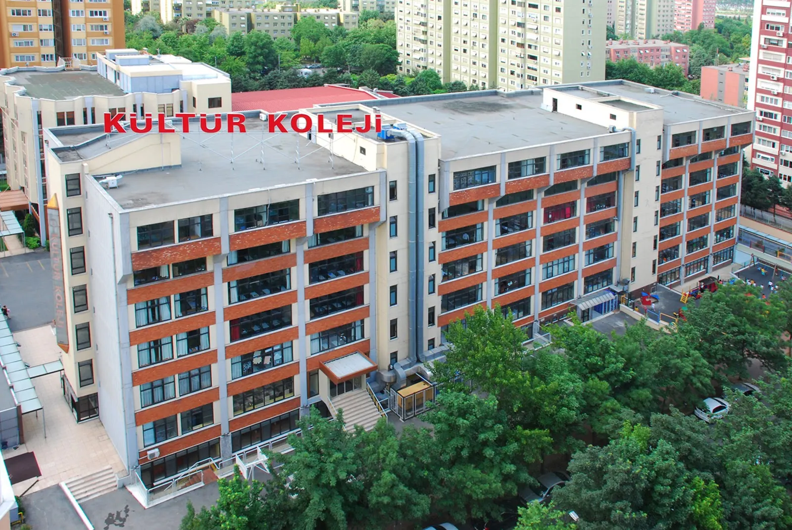 İstanbul Kültür Eğitim Kurumları dış görünüm