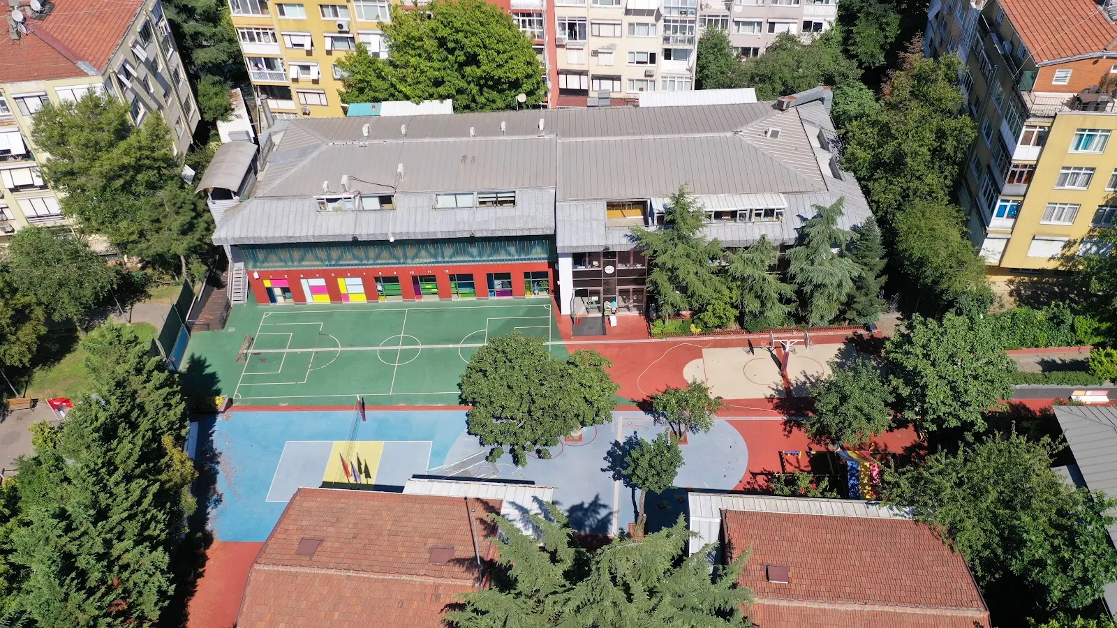 Açı Okulları dış görünüm