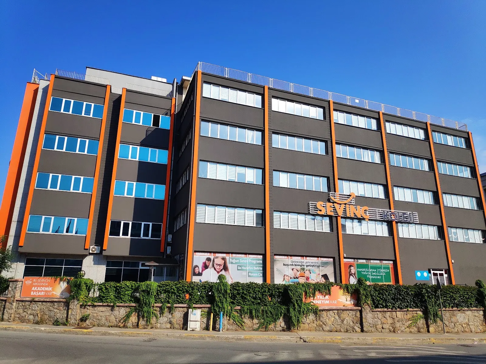 Sevinç Çekmeköy Kampüsü dış görünüm