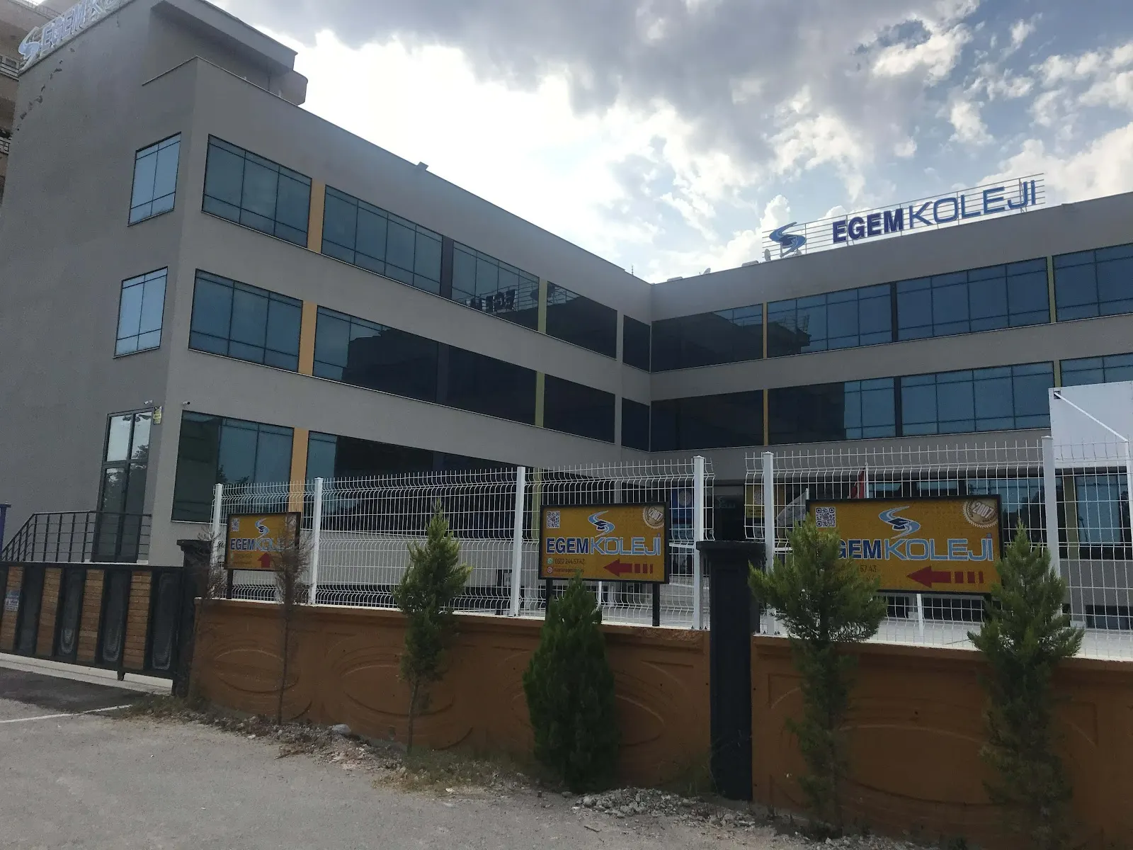 Sınav Koleji Mersin Kampüsü dış görünüm
