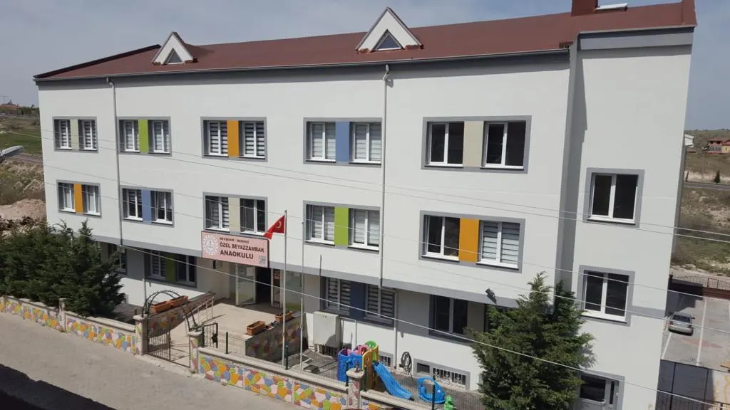 İsabet Okulları Nevşehir Kampüsü dış görünüm
