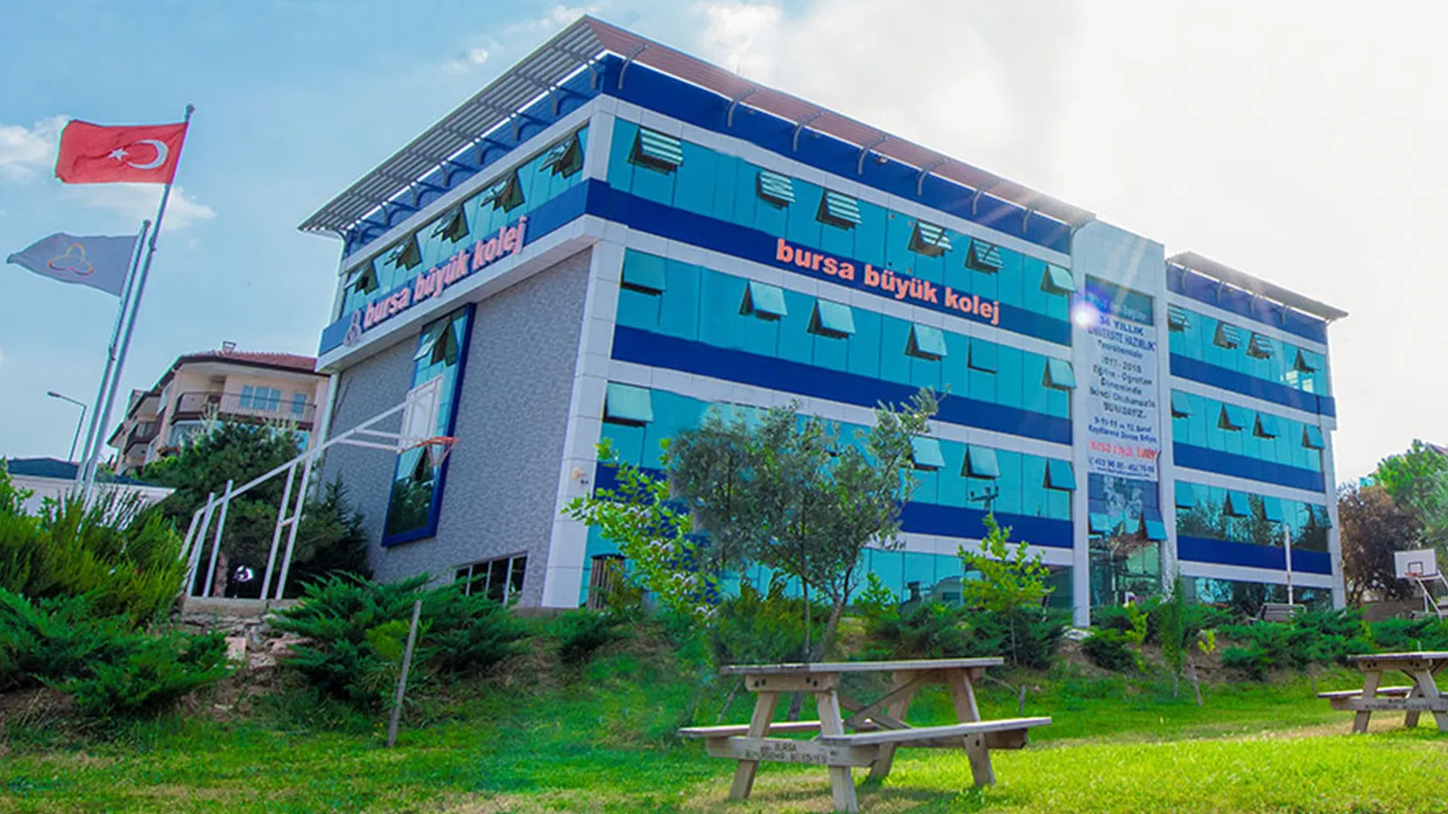 Bursa Büyük Kolej dış görünüm