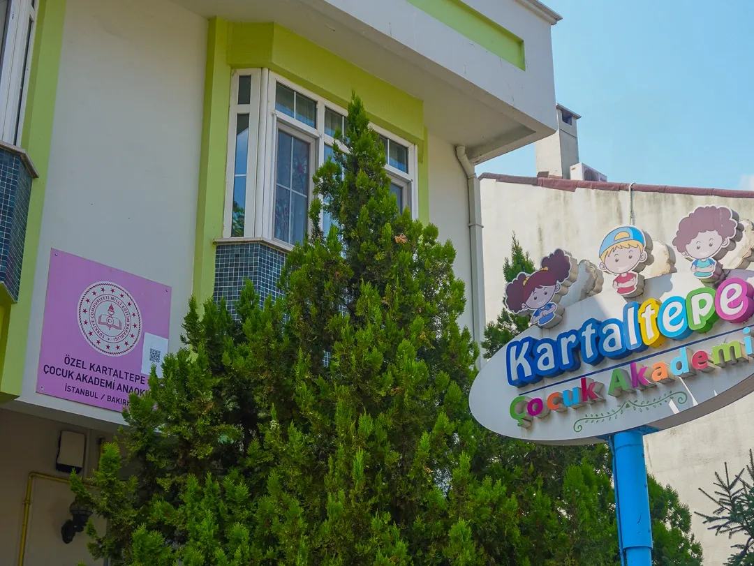 Kartaltepe Çocuk Akademi dış görünüm