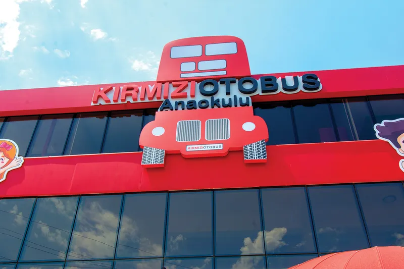 Kırmızı Otobüs Anaokulu fotoğrafı 2