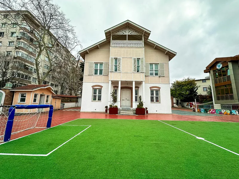 MEÇ Okulları Koşuyolu Kampüsü fotoğrafı 2
