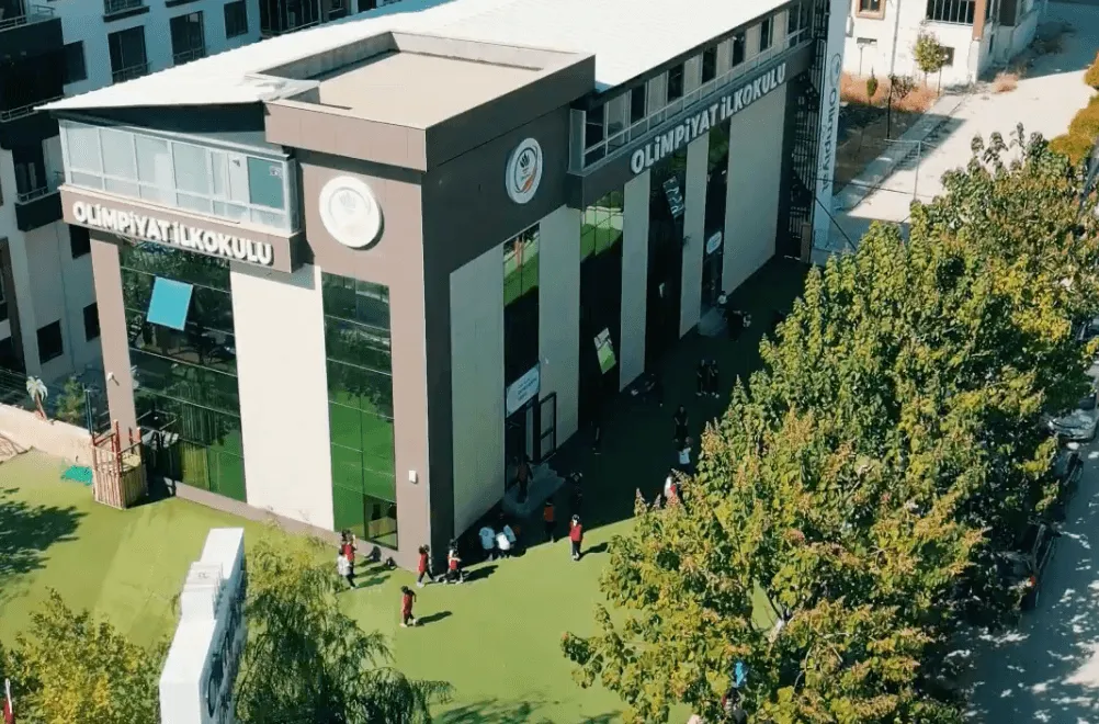 Olimpiyat Okulları dış görünüm