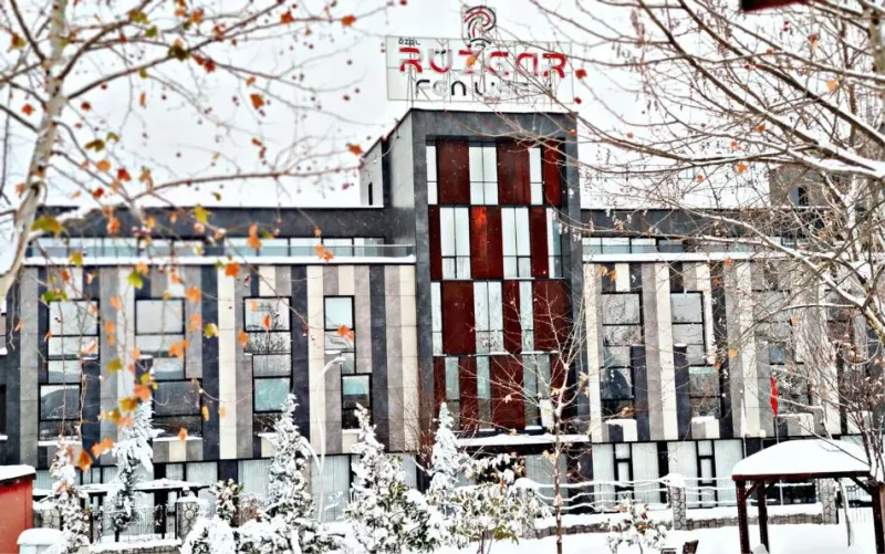 Rüzgar Bağlar Lise Kampüsü fotoğrafı 2