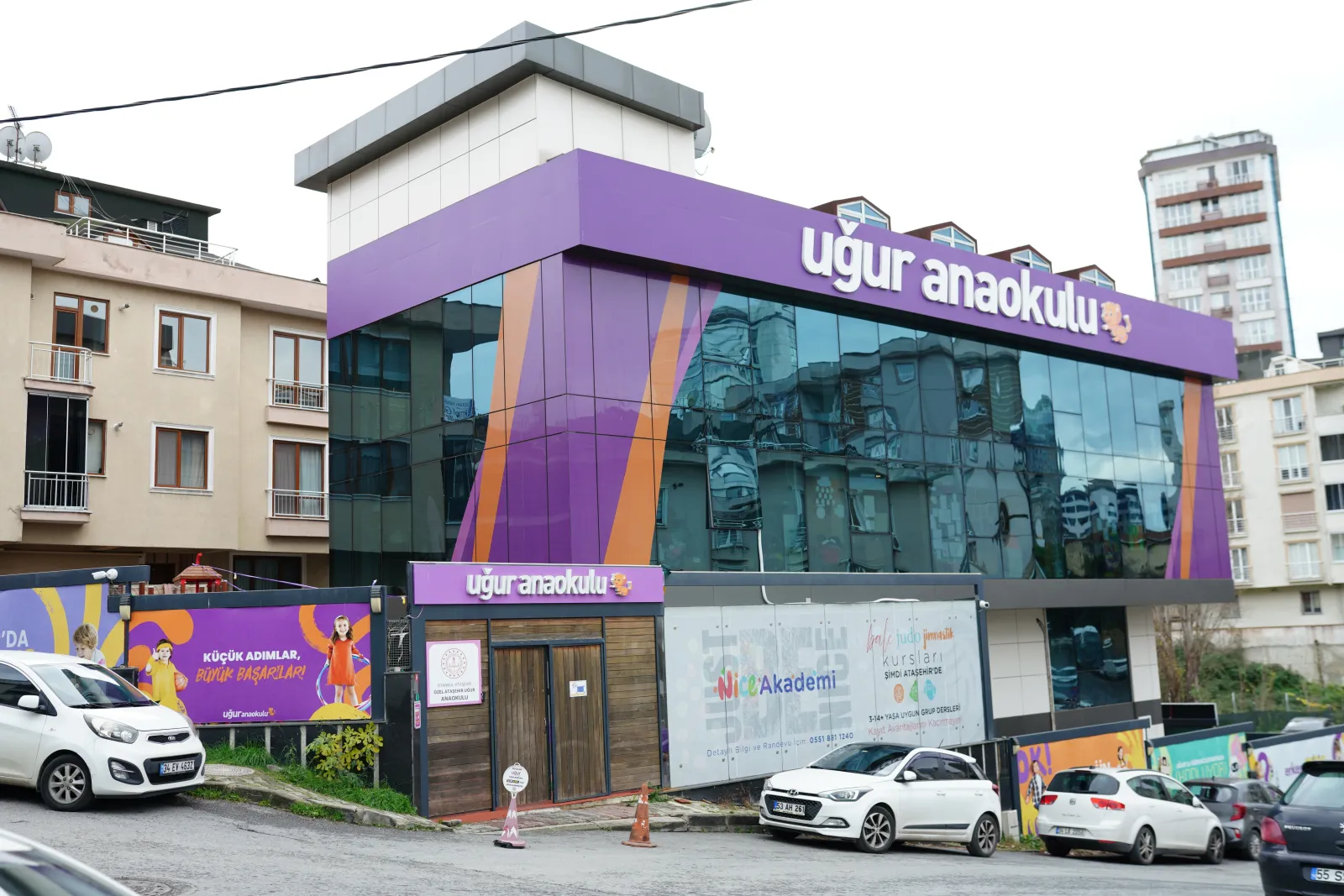 Uğur Okulları İstanbul Ataşehir Anaokulu dış görünüm