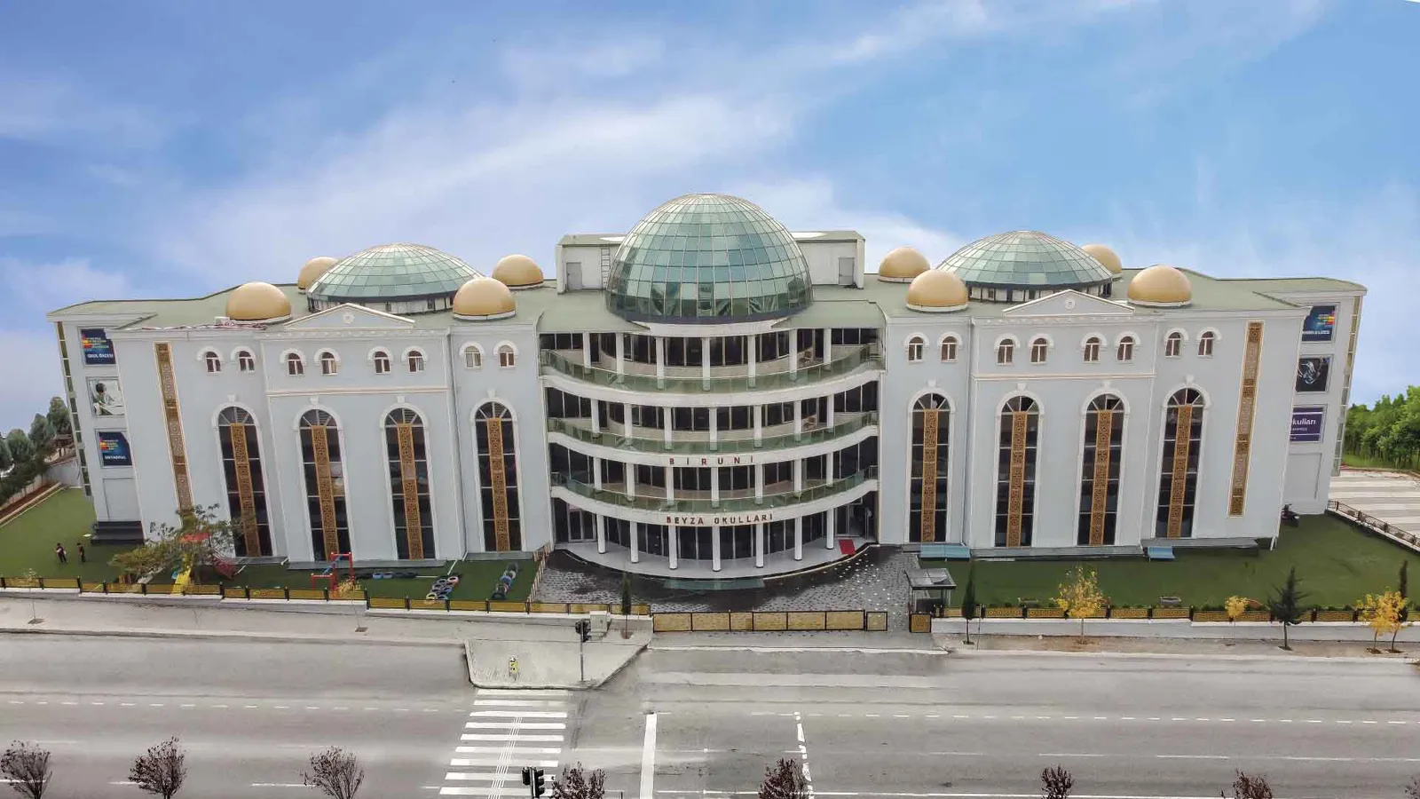 Beyza Enderun Kampüsü dış görünüm