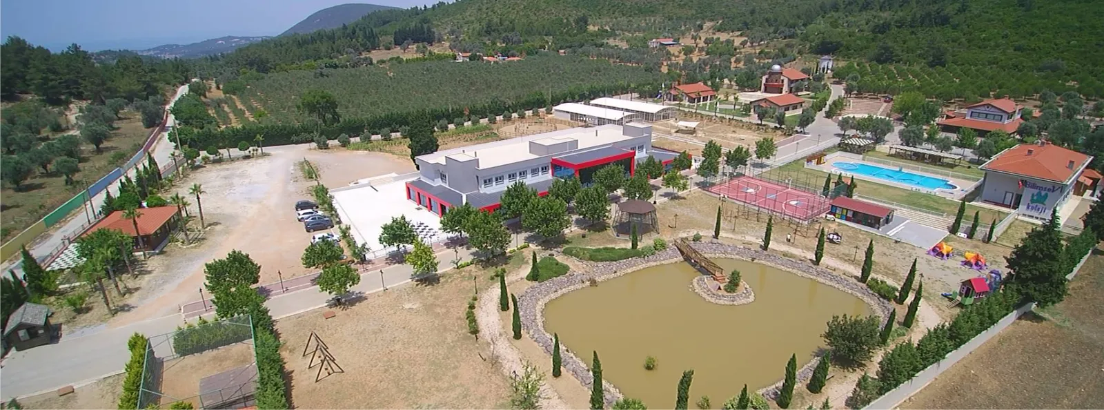 Bilimsev Koleji dış görünüm