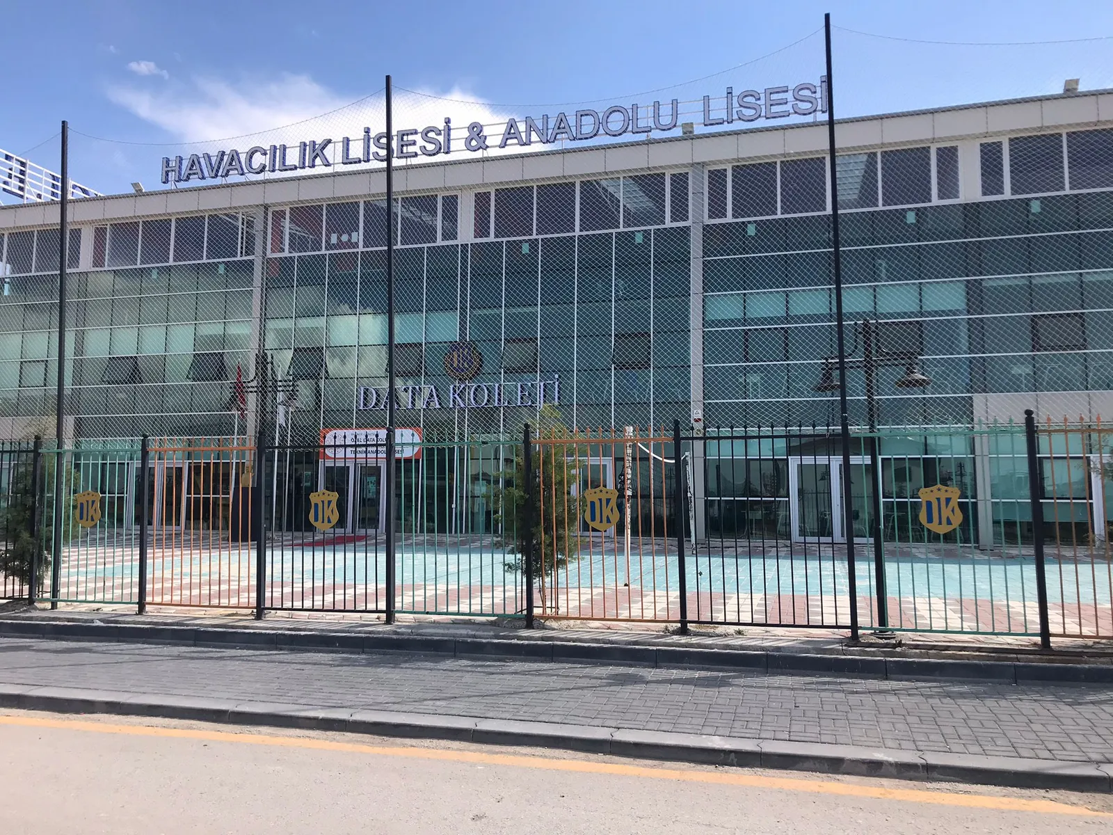 Data Koleji dış görünüm