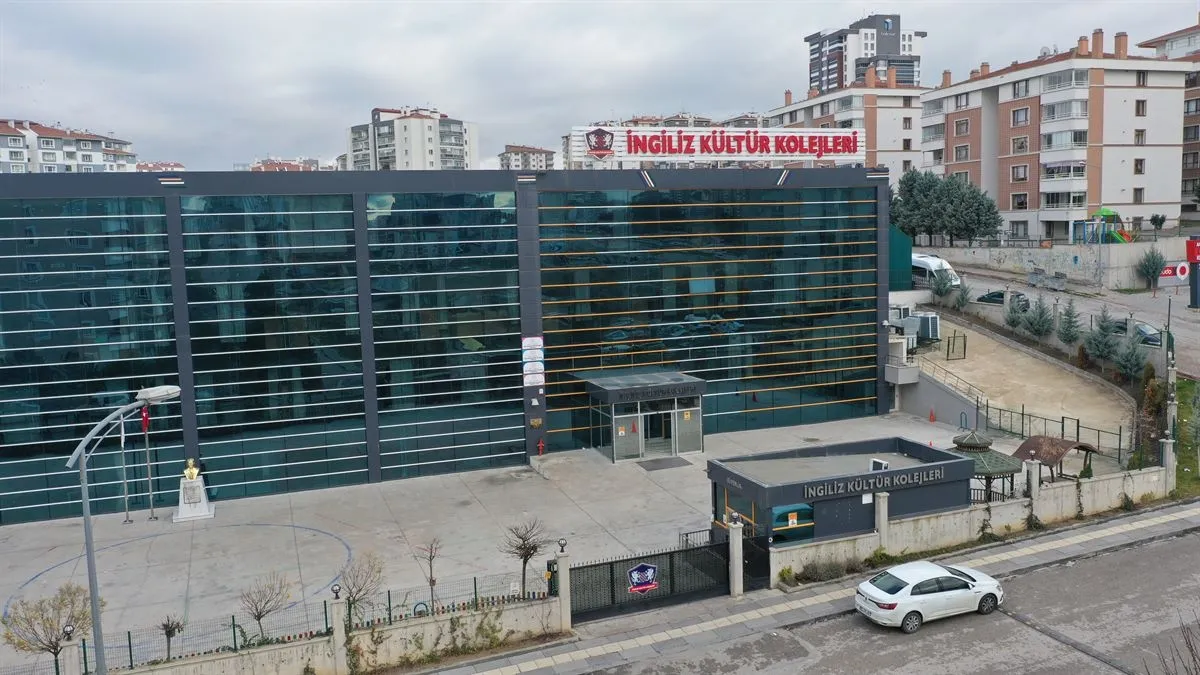 İngiliz Kültür Kolejleri dış görünüm
