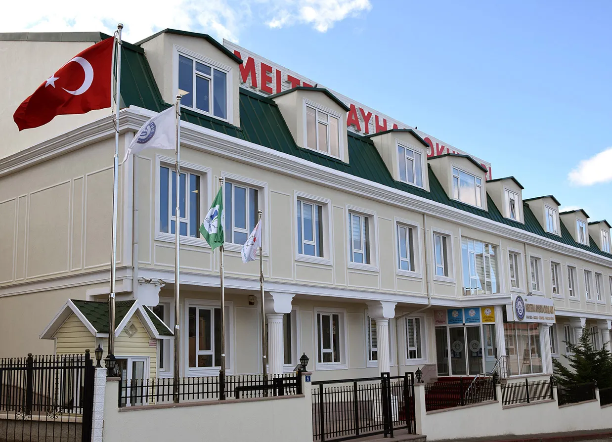 Meltem Ayhan Yeni Batı Kampüsü dış görünüm