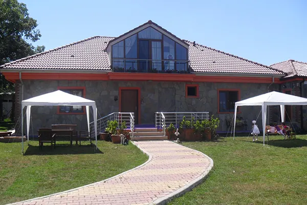 Neşe Erberk Kemerburgaz Anaokulu dış görünüm