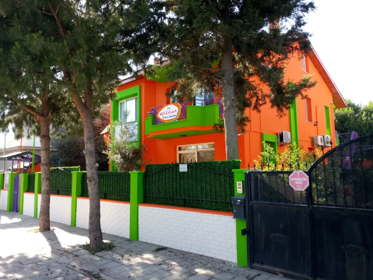 Neşe Erberk Bornova Anaokulu dış görünüm