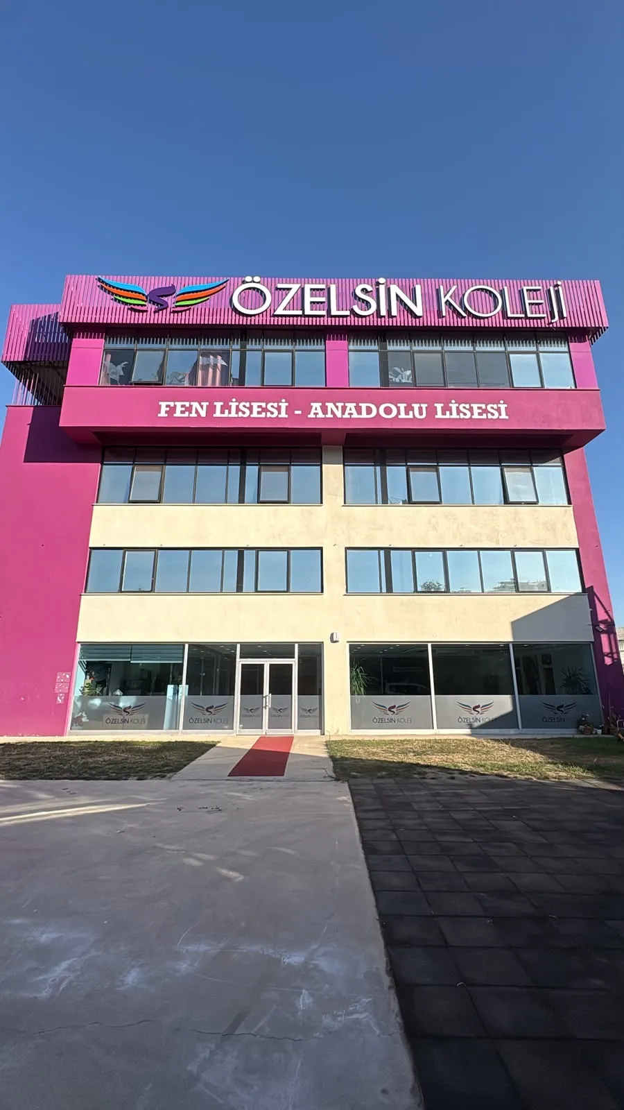 Özelsin Koleji dış görünüm