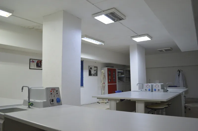 Yavuzlar İncirli Lise Kampüsü fotoğrafı 4